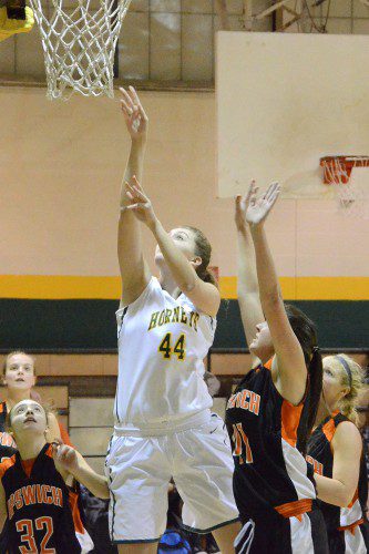HORNET CENTER Jess Lezon lays it in for two points against Ipswich. (John Friberg Photo)