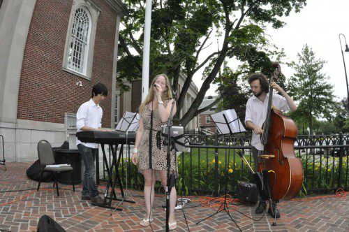 THE SMOOTH SOUNDS of Vivienne Aerts and her band graced the performing area on the Plaza at the Beebe Library on Thursday, July 2. The Plaza Jazz series continues at the library each Thursday this summer. (Miriam Morales Photo)