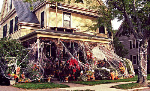THIS HOUSE on Pleasant Street is decked out to the max in anticipation of All Hallows Eve on Oct. 31. (Mark Sardella Photo)
