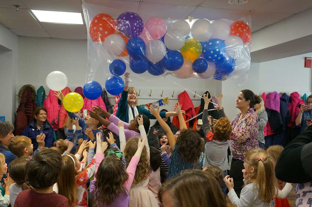 THE FLINT MEMORIAL Library held a “Noon Year’s Eve” party on Friday to give young kids a chance to celebrate the new year. (Bill Laforme Photo) 