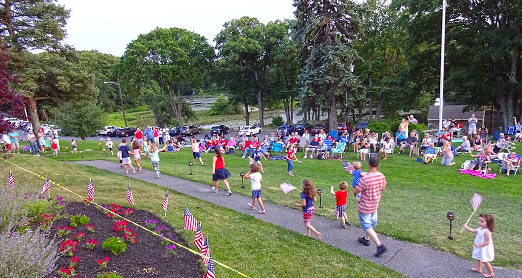 THE MT. HOOD PARK ASSOCIATION of Melrose is sponsoring a free July 4th concert again this year.