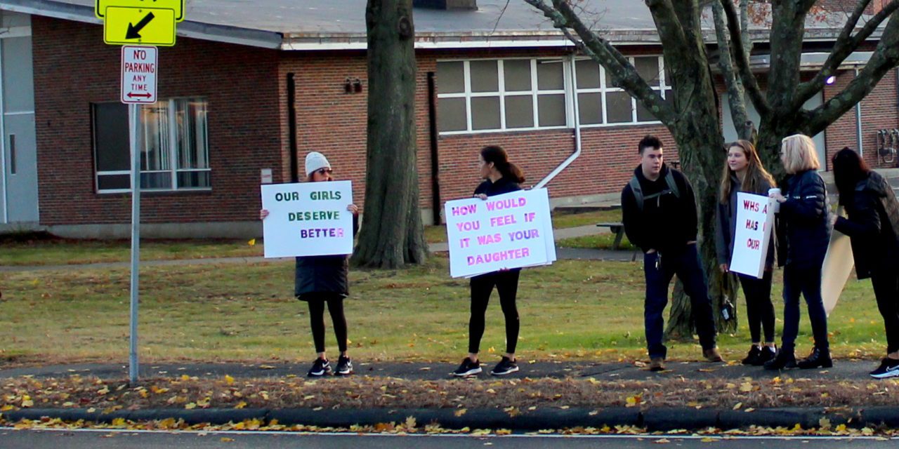 PHOTO: Parents protest return of WMHS student