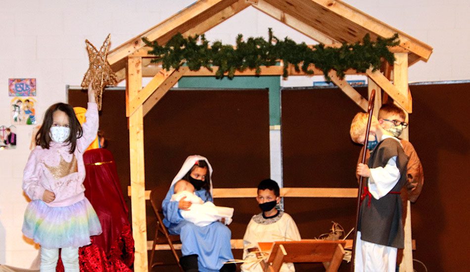 PHOTO: Live Nativity set
