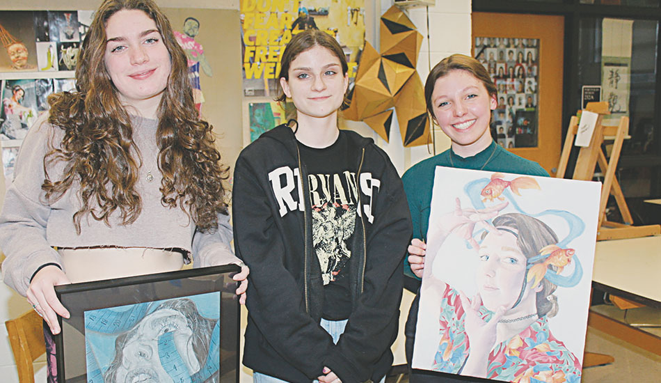 LHS seniors win prestigious art awards
