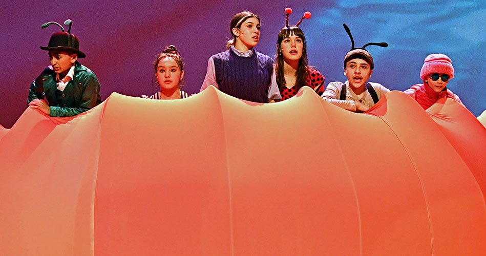 “James and the Giant Peach, Jr.” captivates audience