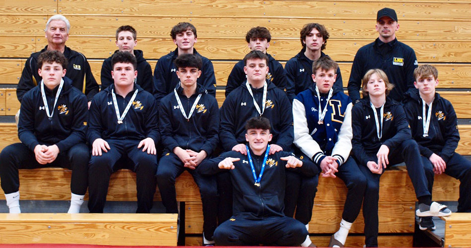 Eight grapplers place at D3 North Sectional Tournament