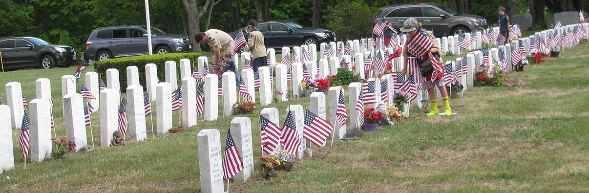 Volunteers welcome to place flags on veterans graves