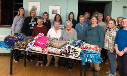  Melrose Arts and Crafts Society makes blankets