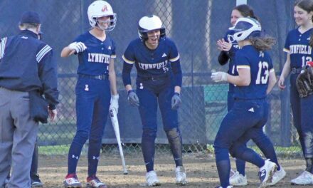 Softball conquers Generals, falls to Hornets and Panthers
