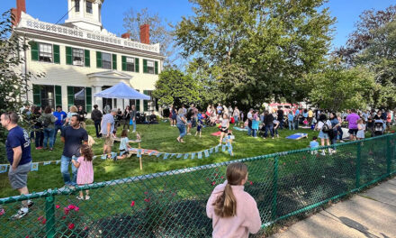 Melrose celebrates last beer garden of the year