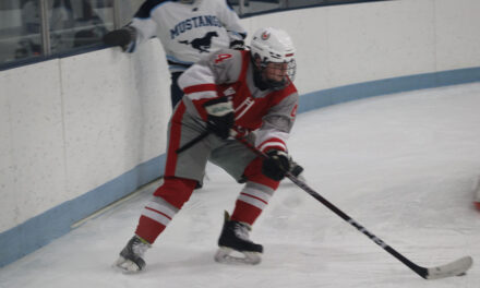 Warrior girls’ hockey falls just short to Gloucester, 4-2